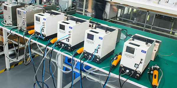 全自動(dòng)鎖螺絲機(jī)廠家哪家好，選堅(jiān)豐電子